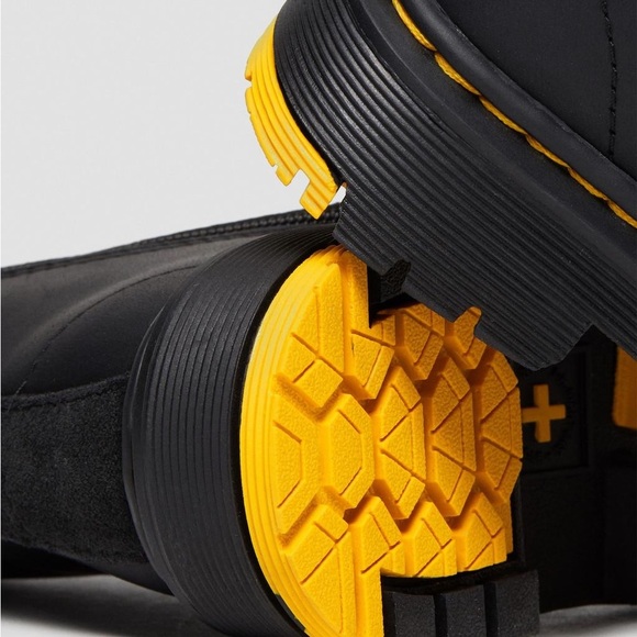 Dr. Martens Kids Black Leather Boots size 8 US like new - Picture 4 of 15